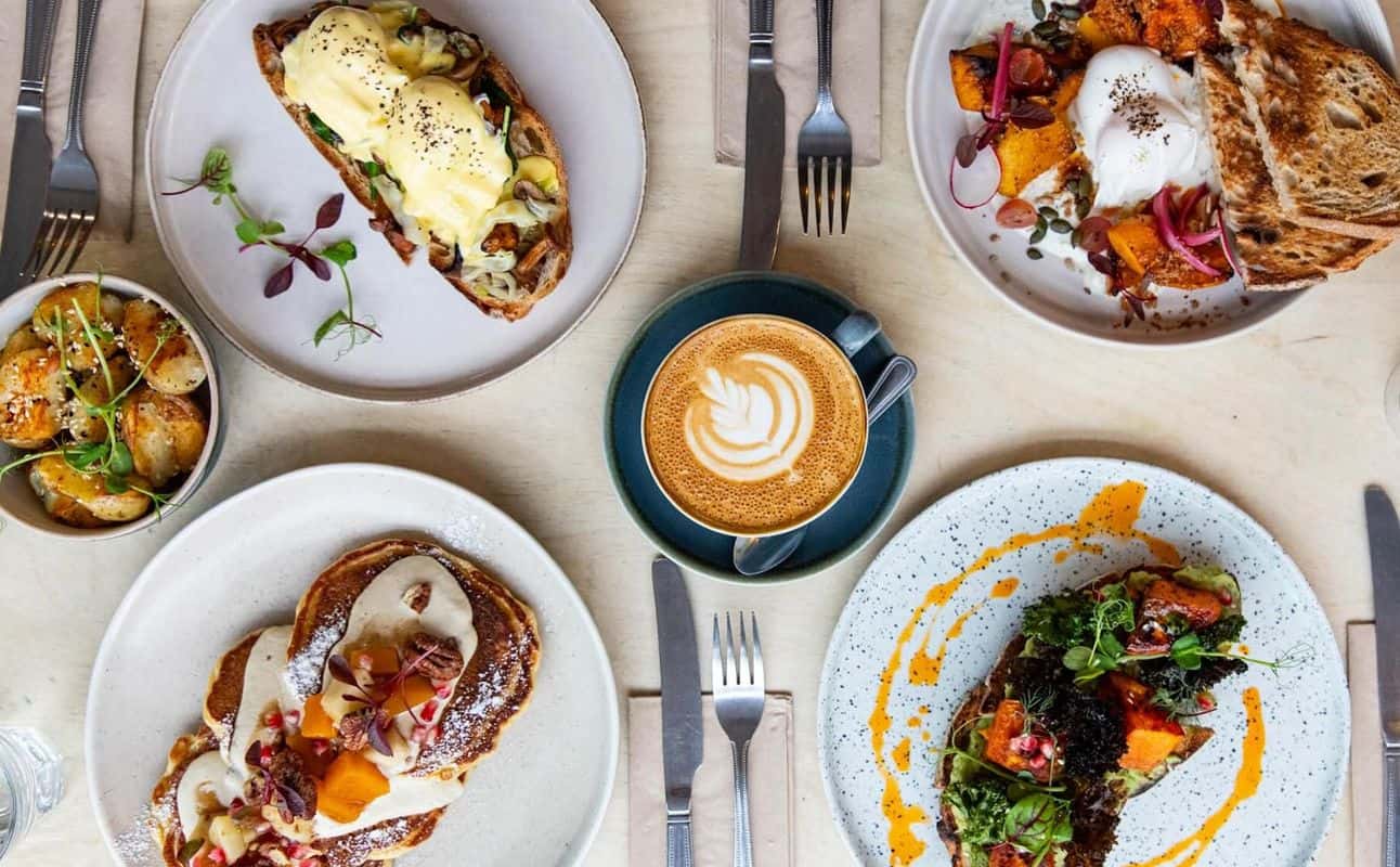 Enjoy Pizza, Brunch, Cafe, Vegan options, Vegetarian options, Restaurant, Indoor & outdoor seating, Dog friendly, $$$, Groups and Families cuisine at Starfish & Coffee in Brighton